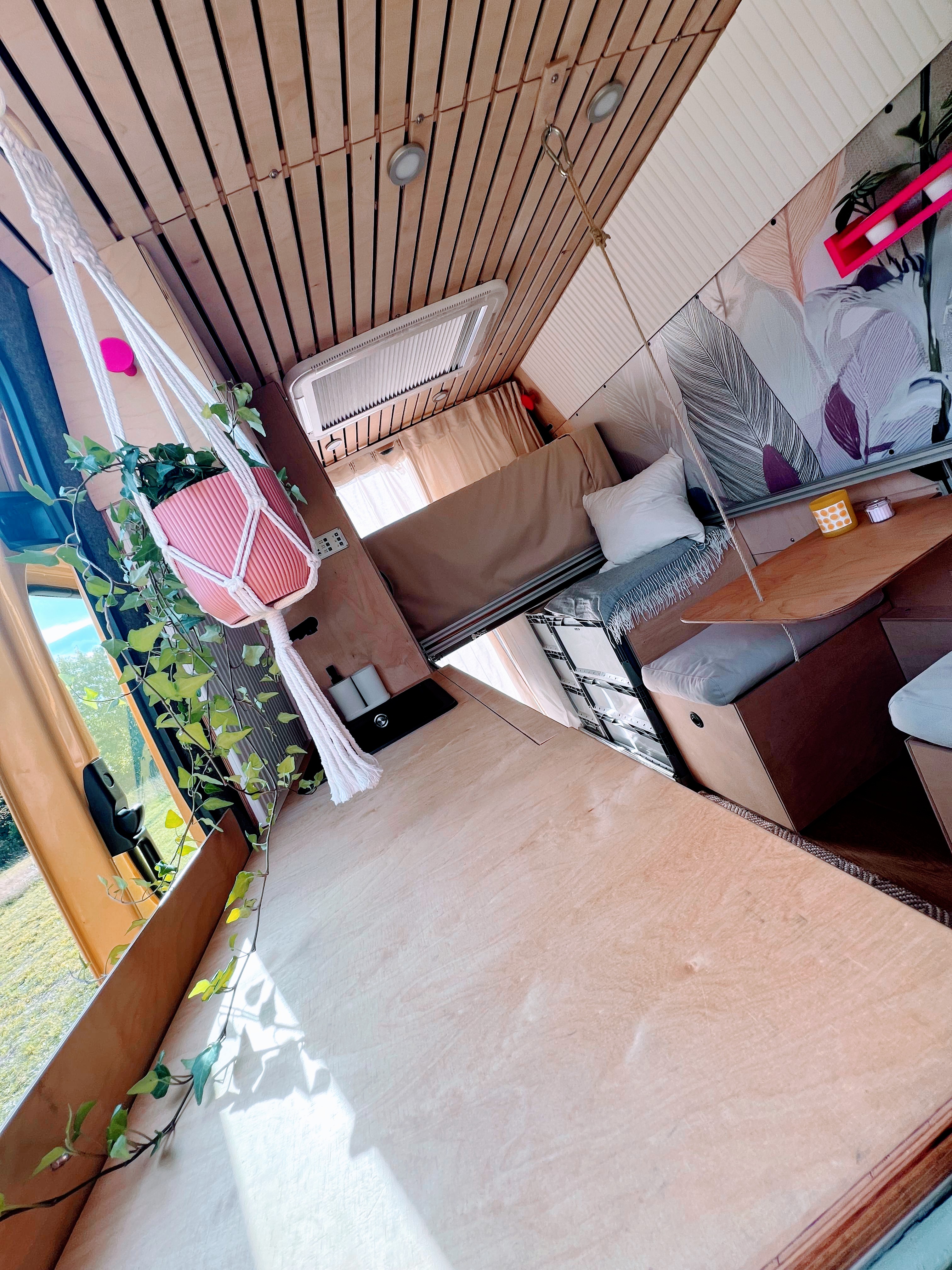 Innenraum Gesamtansicht, nordic.stay.camper