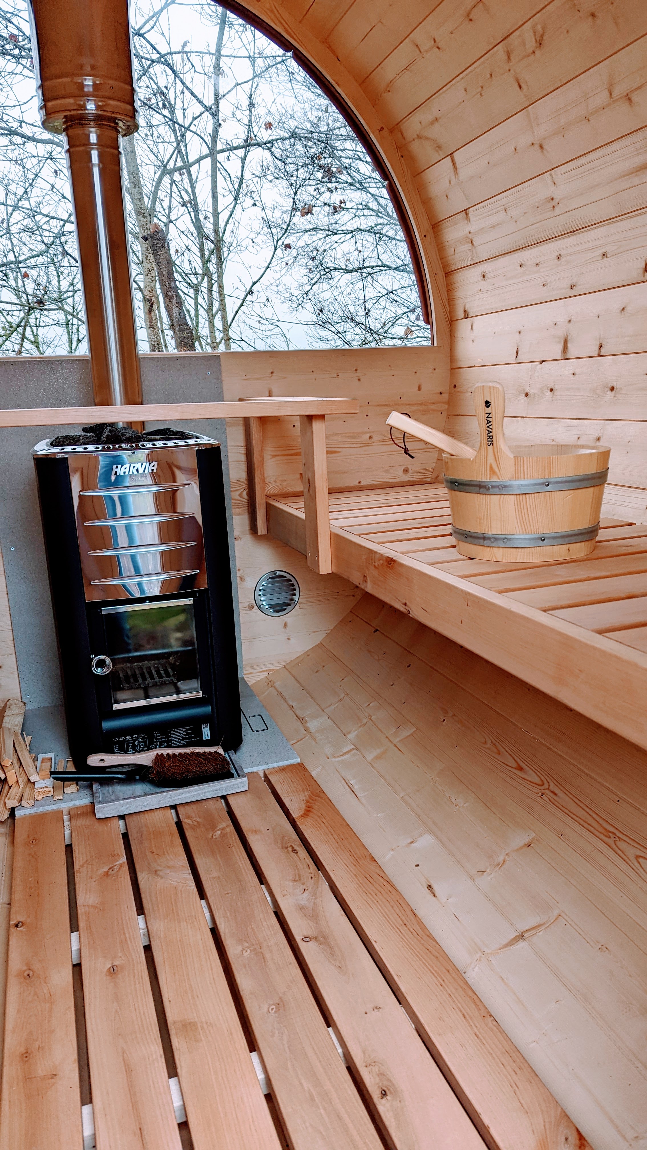 Fass-Sauna im Garten, Obstgarten Mörlunda